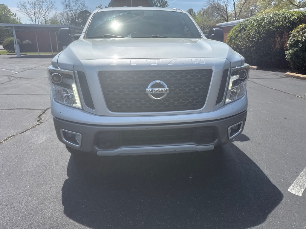 Photo 11 of this NISSAN TITAN