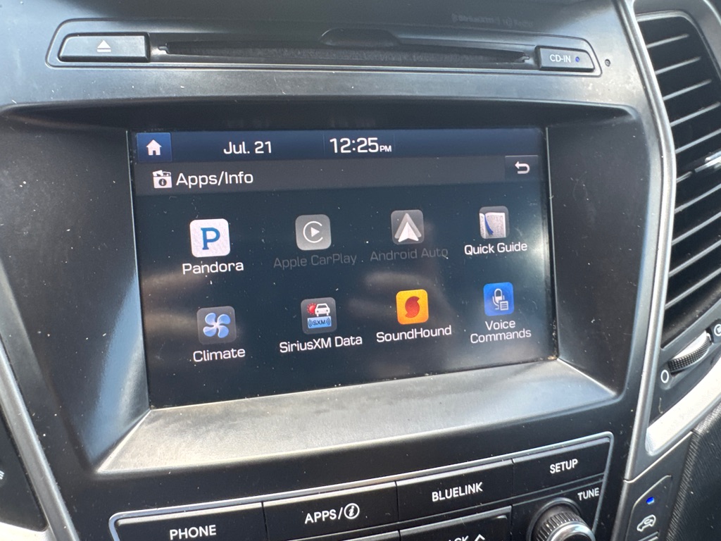 Photo 41 of this HYUNDAI SANTA FE