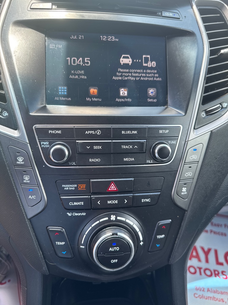 Photo 38 of this HYUNDAI SANTA FE