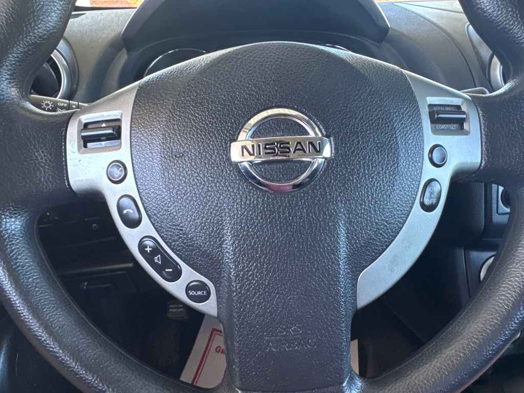 Photo 35 of this NISSAN ROGUE SELECT