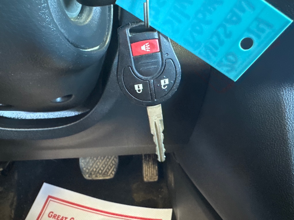 Photo 36 of this NISSAN ROGUE SELECT