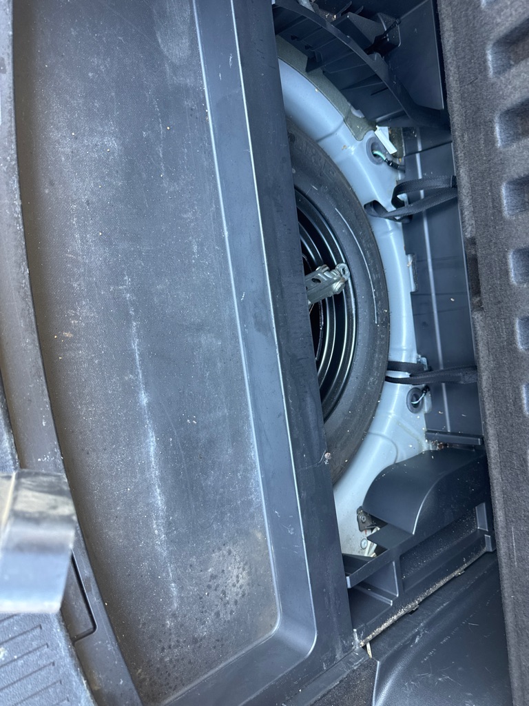 Photo 17 of this NISSAN ROGUE SELECT