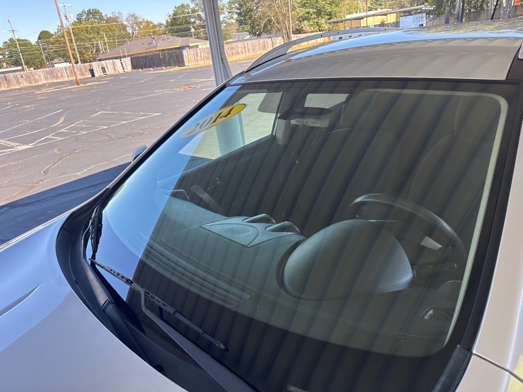 Photo 10 of this NISSAN ROGUE SELECT