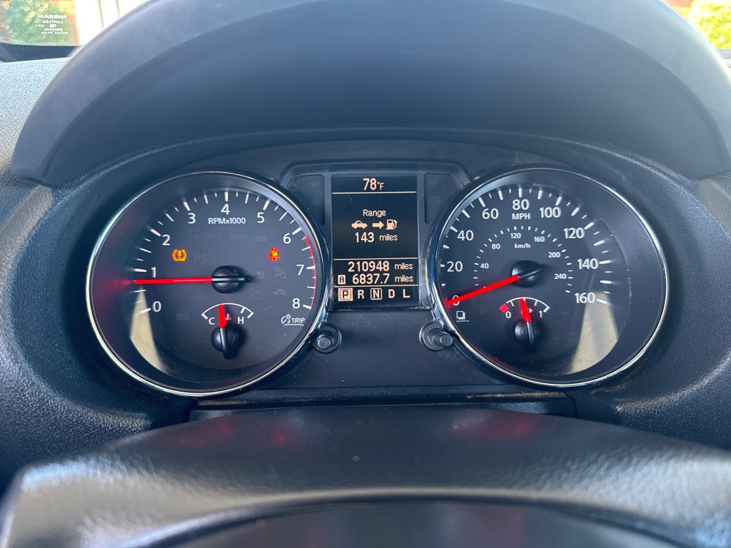 Photo 34 of this NISSAN ROGUE SELECT