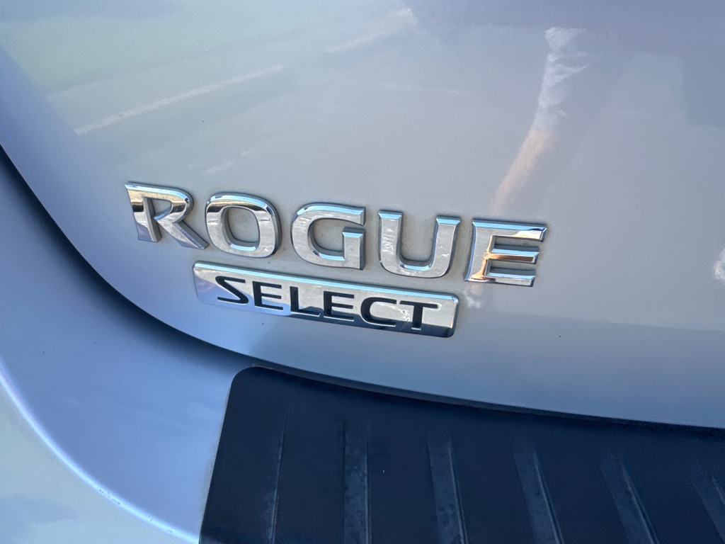 Photo 4 of this NISSAN ROGUE SELECT