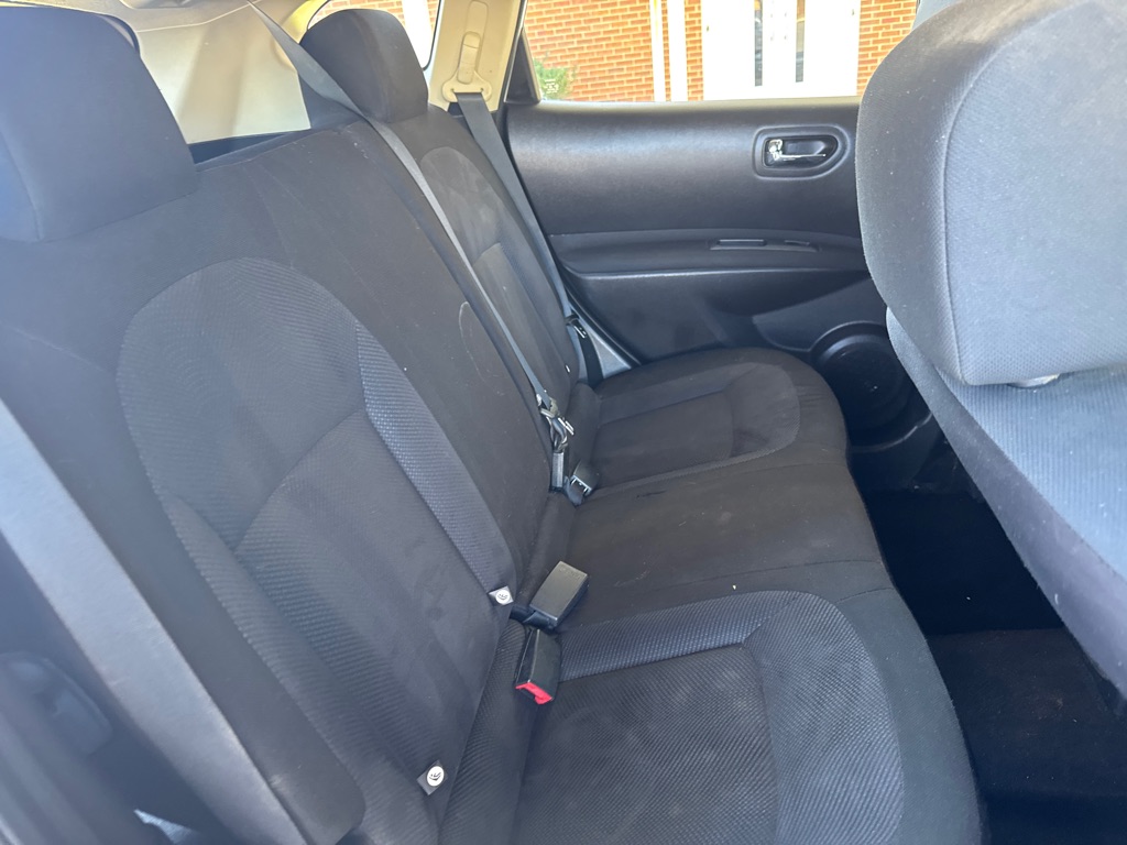Photo 21 of this NISSAN ROGUE SELECT