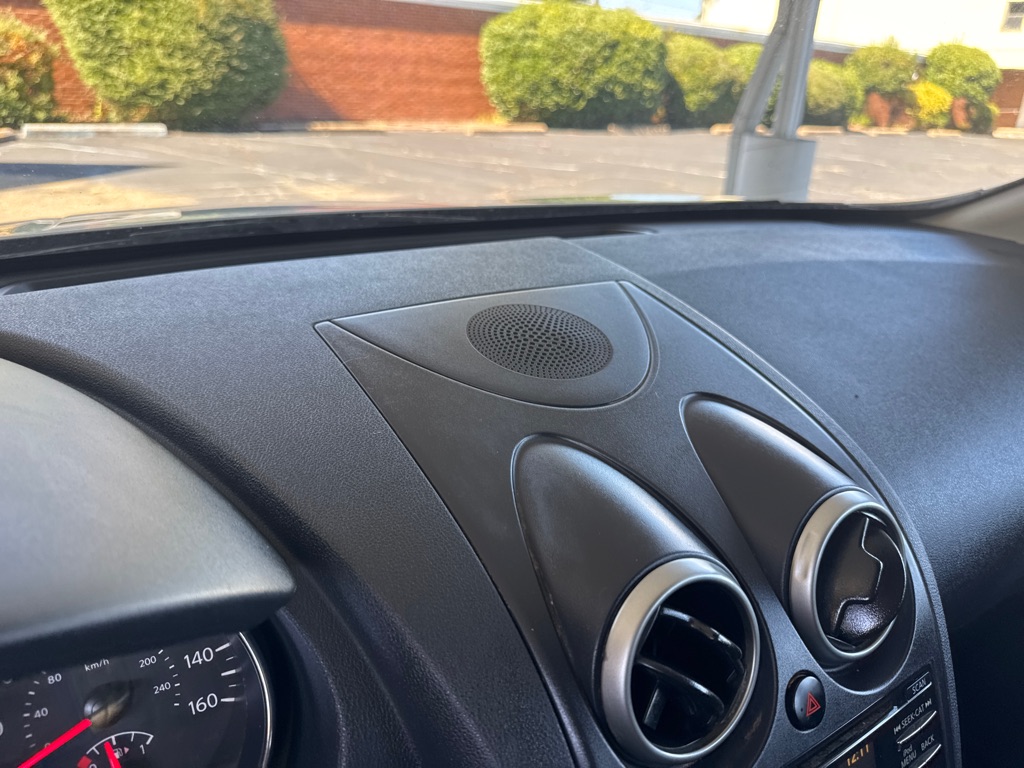 Photo 38 of this NISSAN ROGUE SELECT