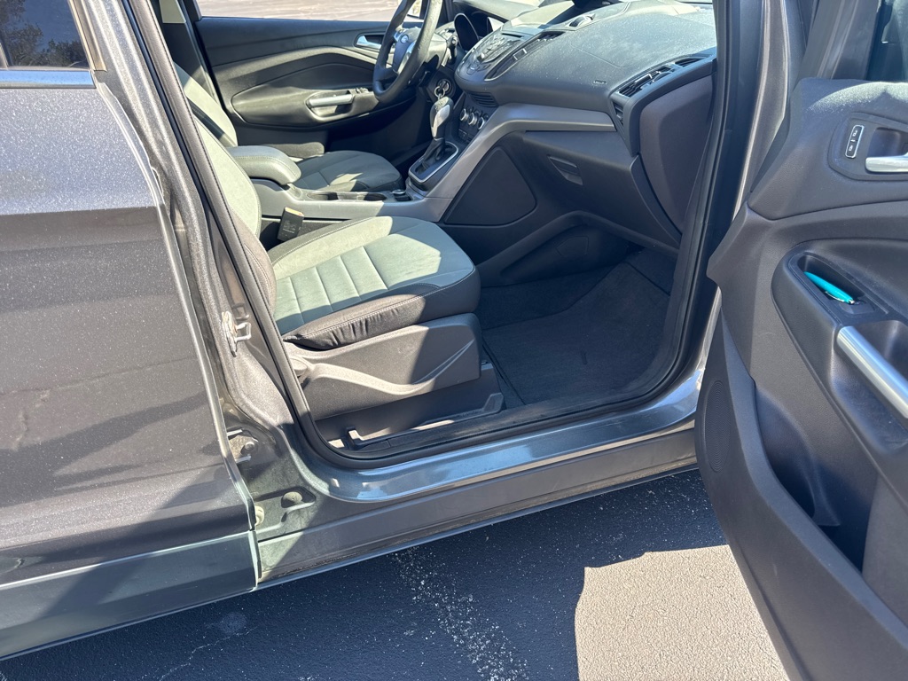 Photo 22 of this FORD ESCAPE