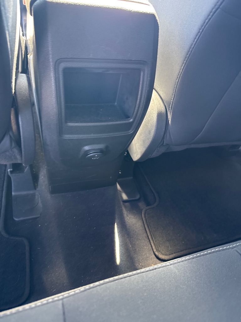 Photo 11 of this FORD ESCAPE