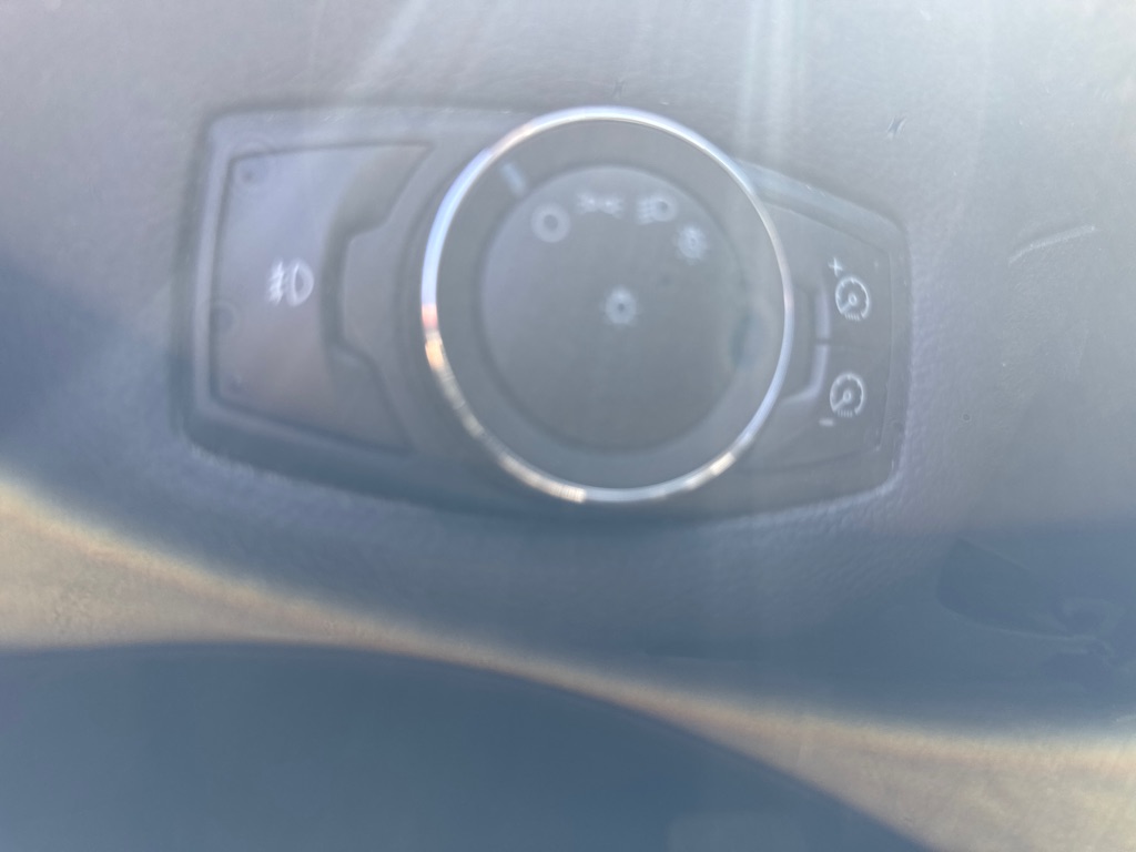 Photo 31 of this FORD ESCAPE