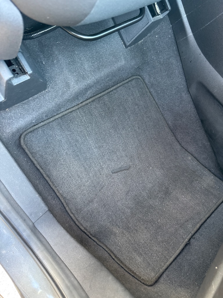 Photo 24 of this FORD ESCAPE