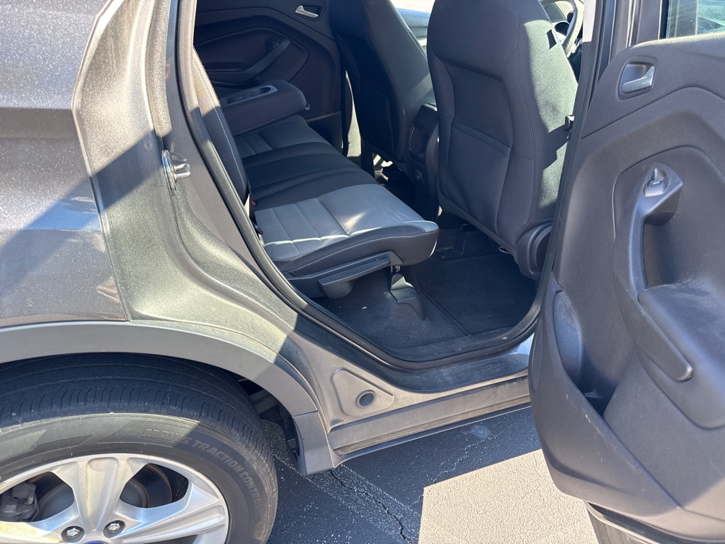 Photo 19 of this FORD ESCAPE
