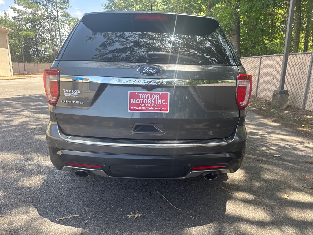 Photo 4 of this FORD EXPLORER