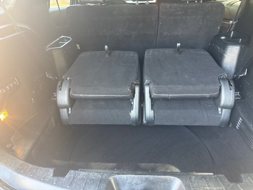 Photo 21 of this FORD EXPLORER