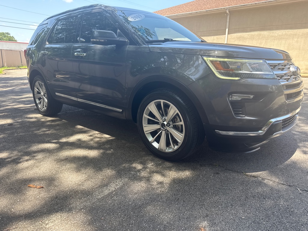 Photo 9 of this FORD EXPLORER