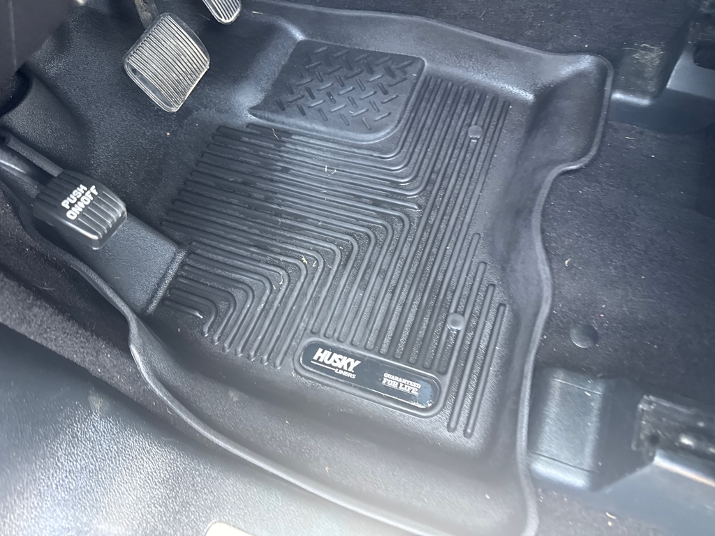 Photo 40 of this FORD EXPLORER