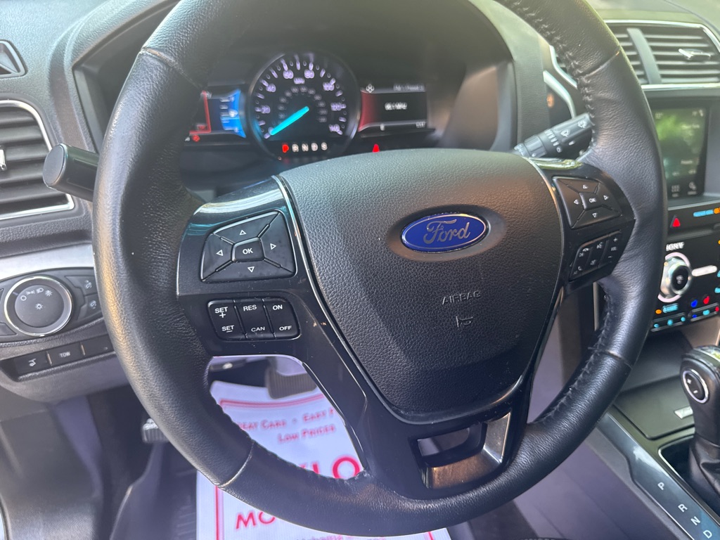 Photo 41 of this FORD EXPLORER