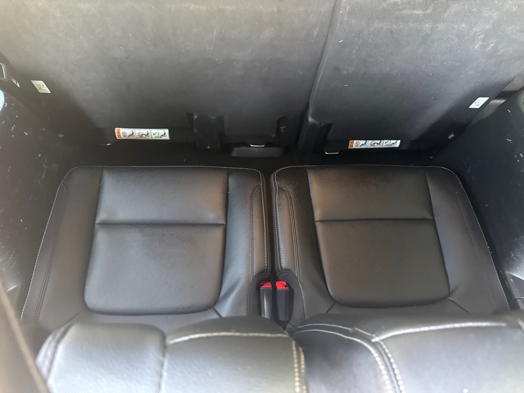 Photo 20 of this FORD EXPLORER