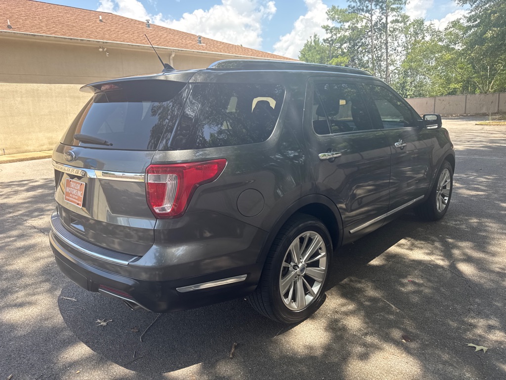 Photo 7 of this FORD EXPLORER
