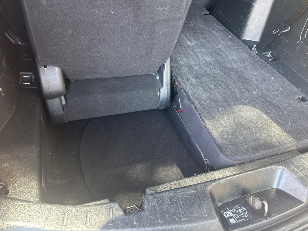 Photo 24 of this FORD EXPLORER