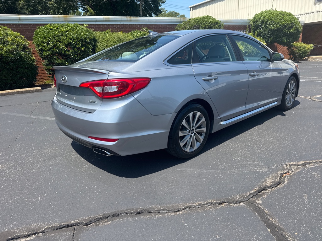 Photo 5 of this HYUNDAI SONATA