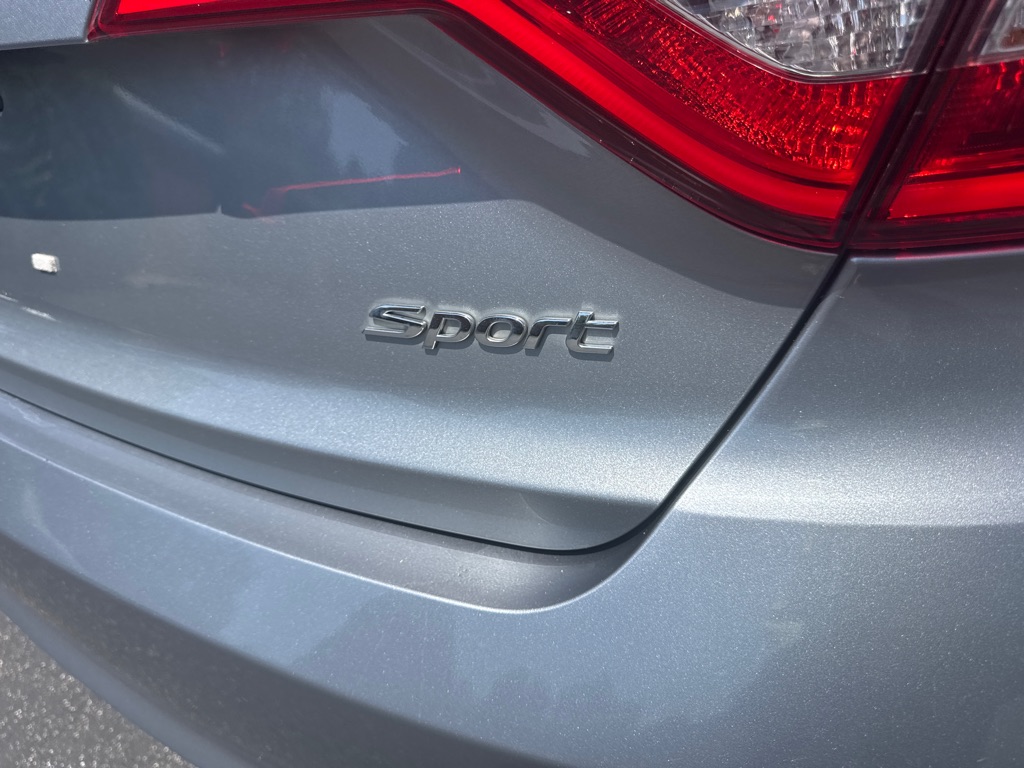 Photo 4 of this HYUNDAI SONATA