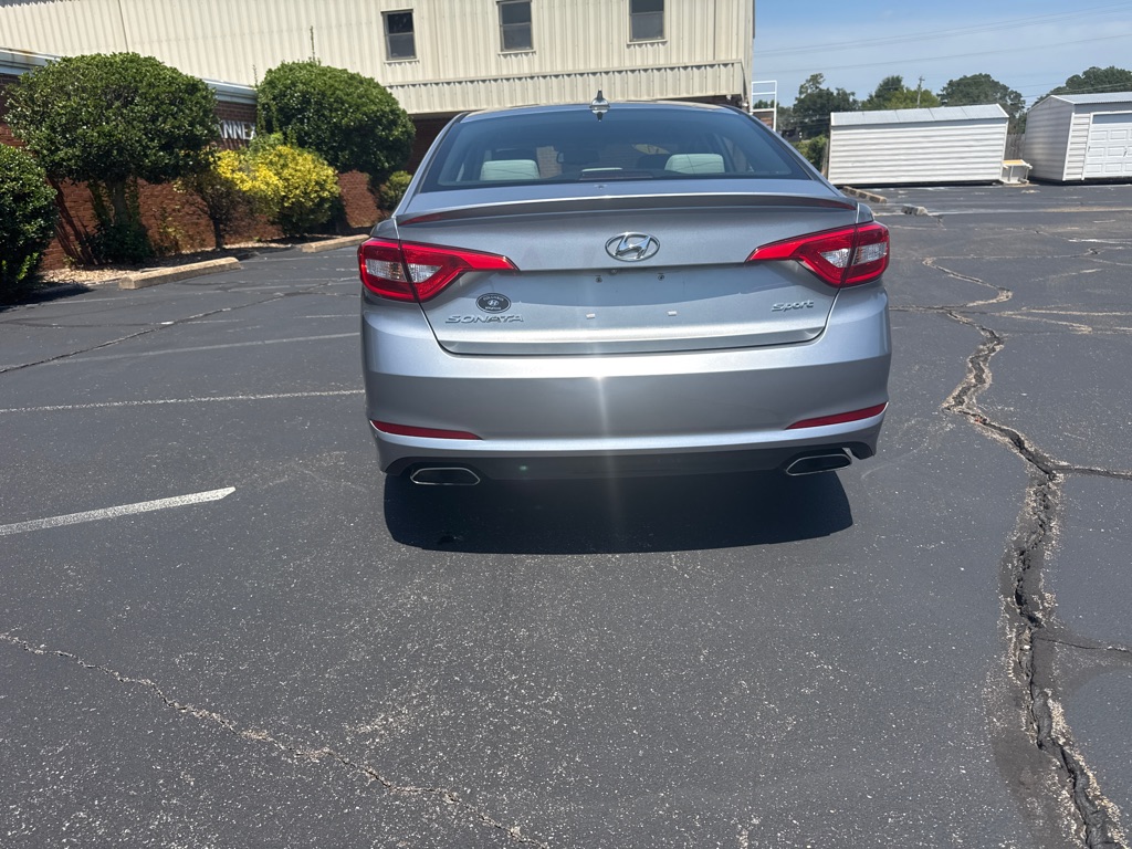 Photo 3 of this HYUNDAI SONATA
