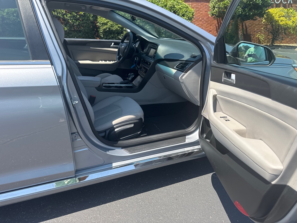 Photo 20 of this HYUNDAI SONATA