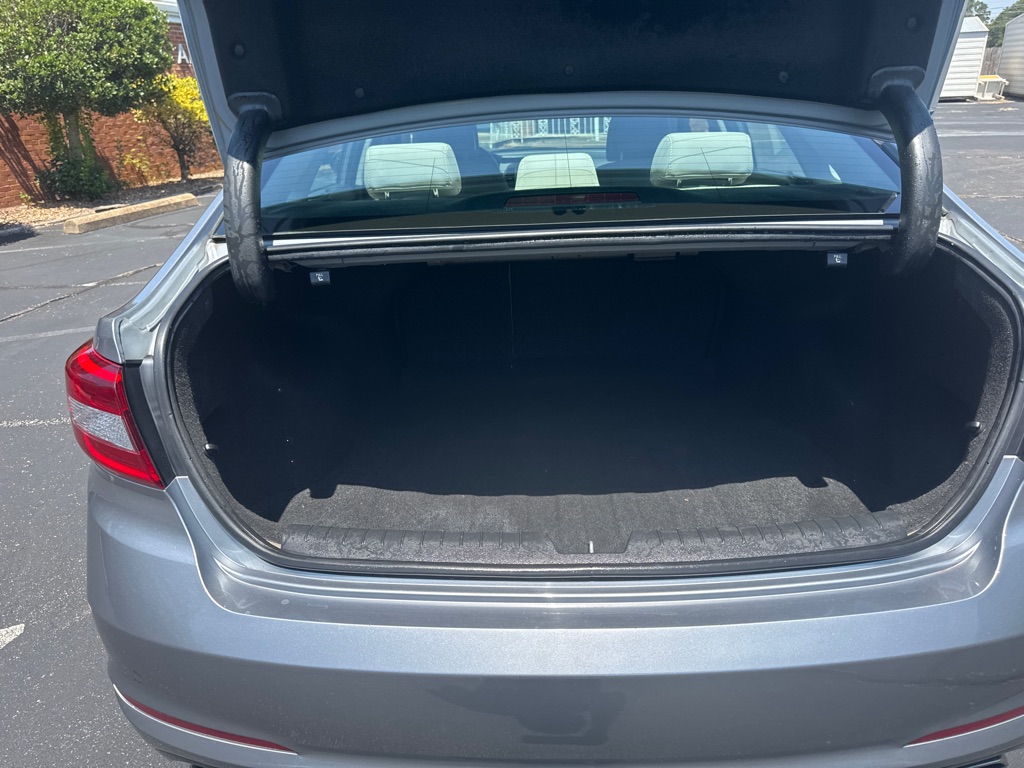 Photo 15 of this HYUNDAI SONATA