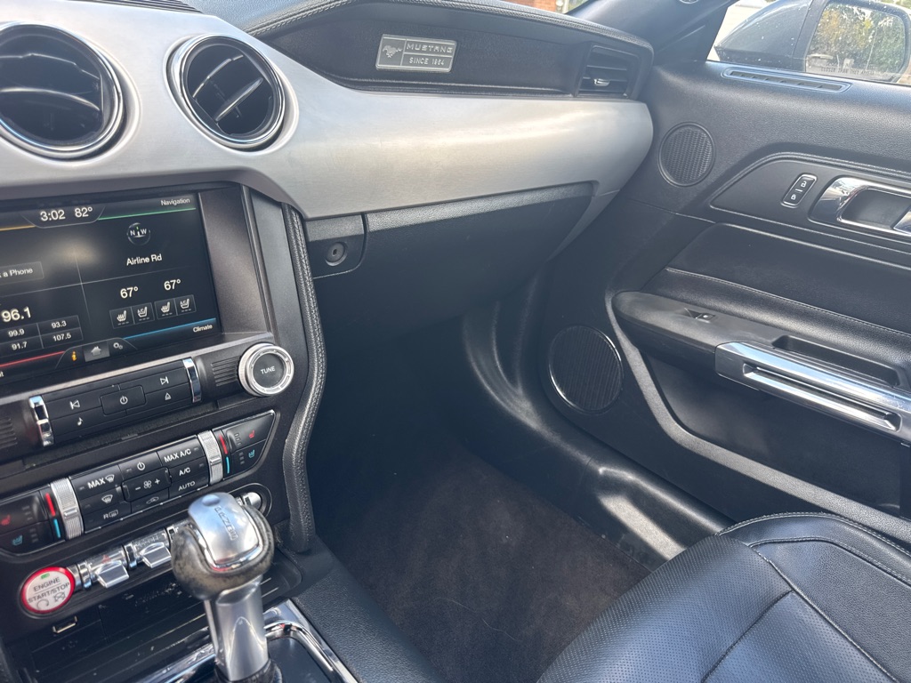 Photo 60 of this FORD MUSTANG