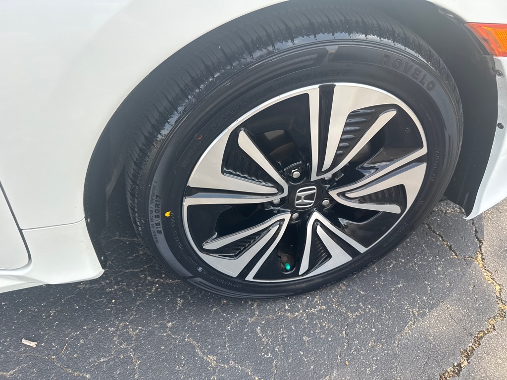 Photo 21 of this HONDA CIVIC