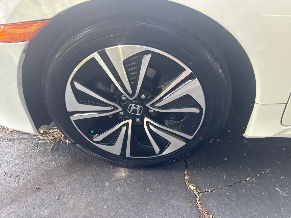 Photo 10 of this HONDA CIVIC