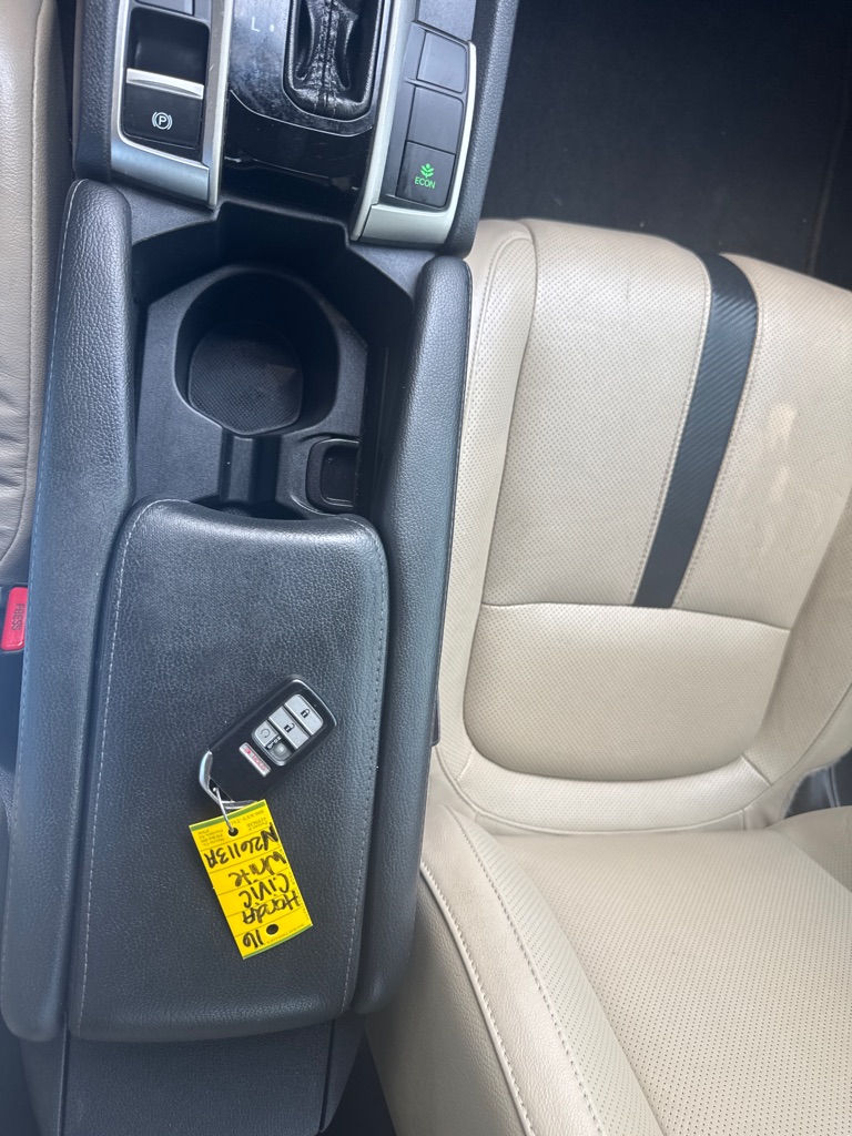 Photo 31 of this HONDA CIVIC