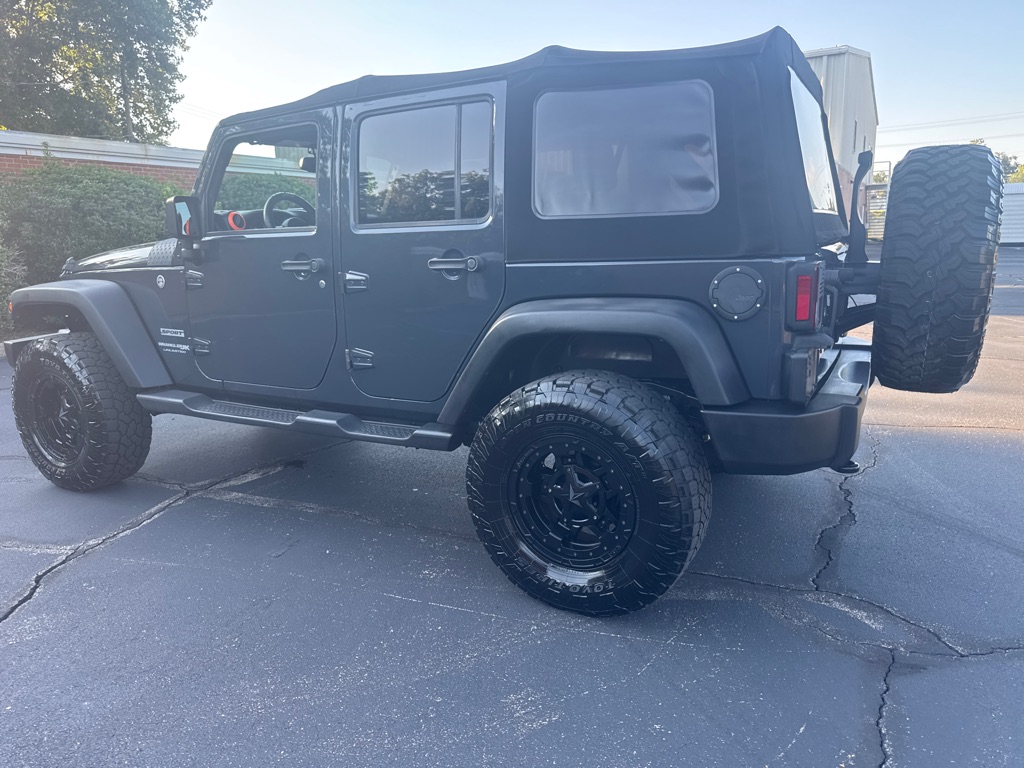 Photo 3 of this JEEP WRANGLER UNLIMI