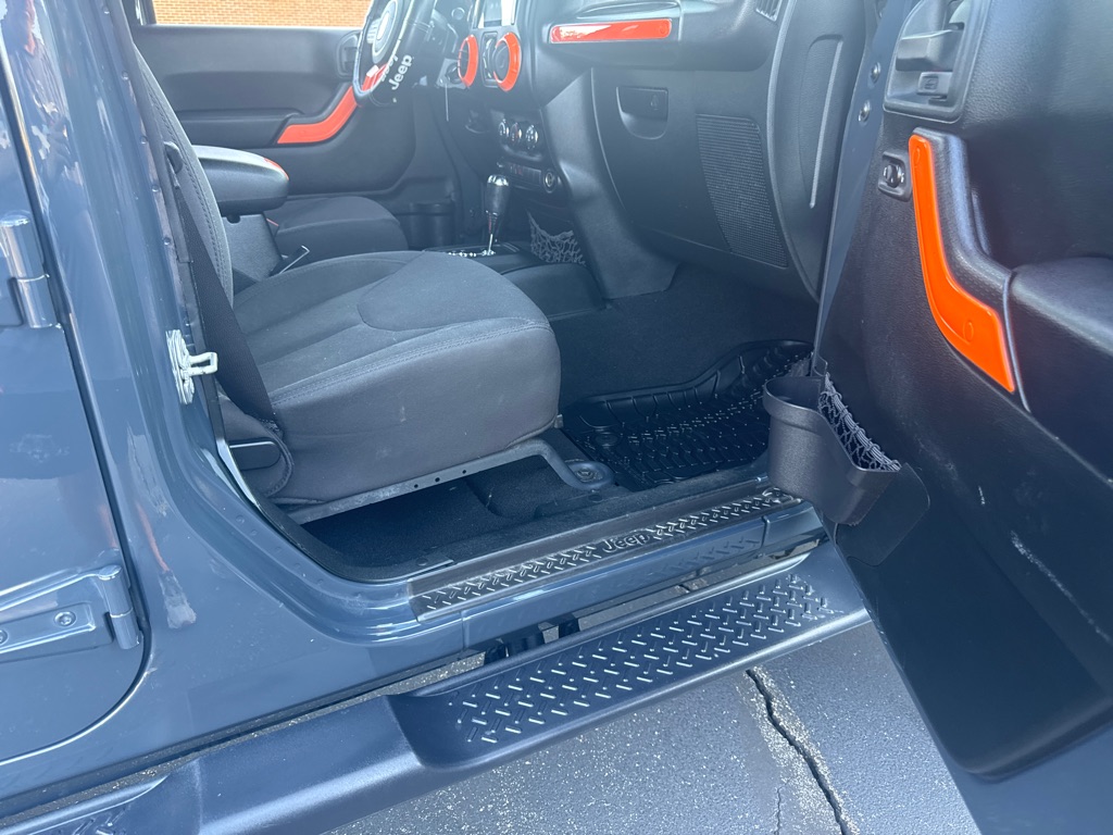 Photo 31 of this JEEP WRANGLER UNLIMI
