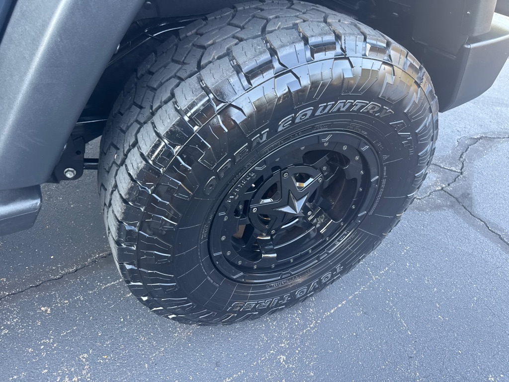 Photo 36 of this JEEP WRANGLER UNLIMI