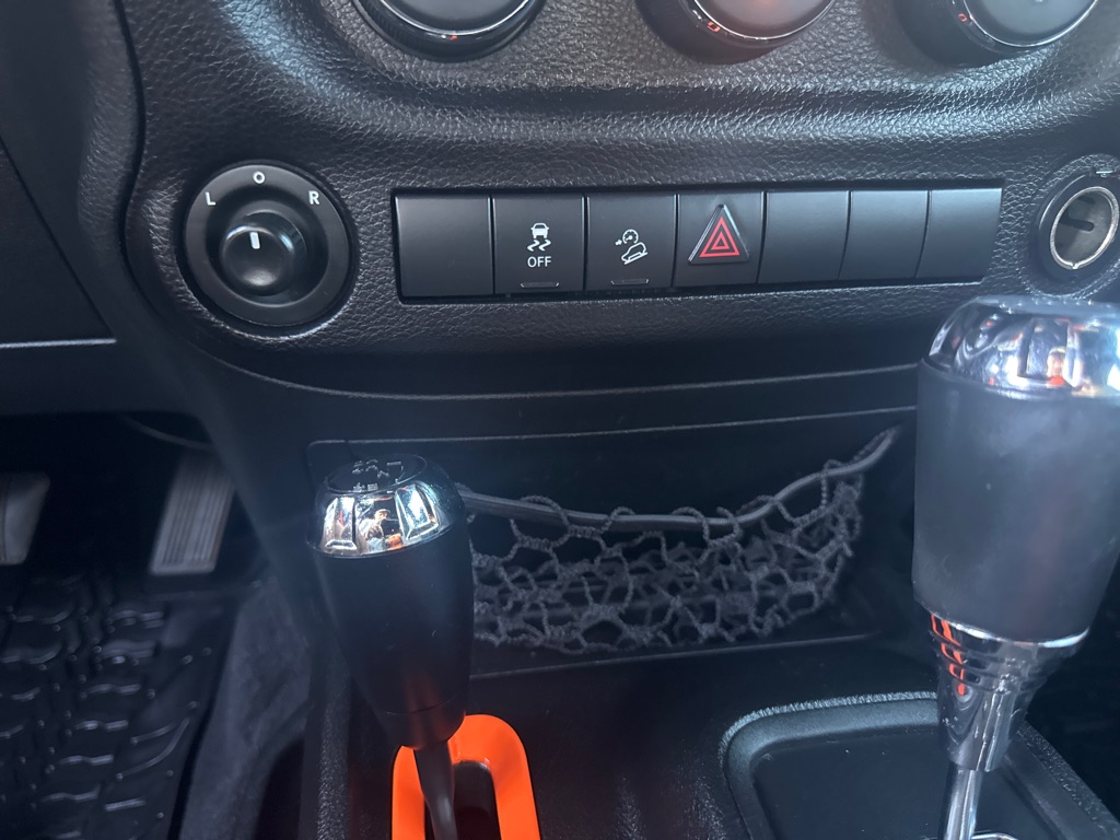 Photo 52 of this JEEP WRANGLER UNLIMI