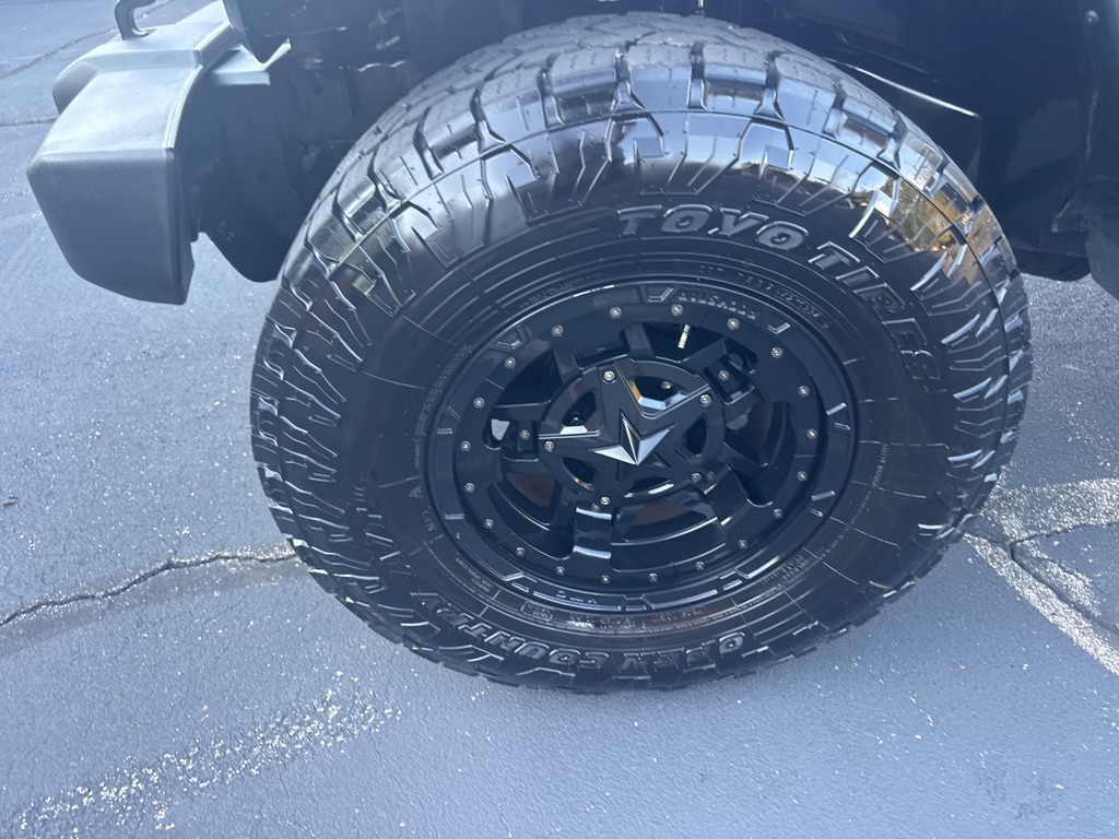 Photo 35 of this JEEP WRANGLER UNLIMI
