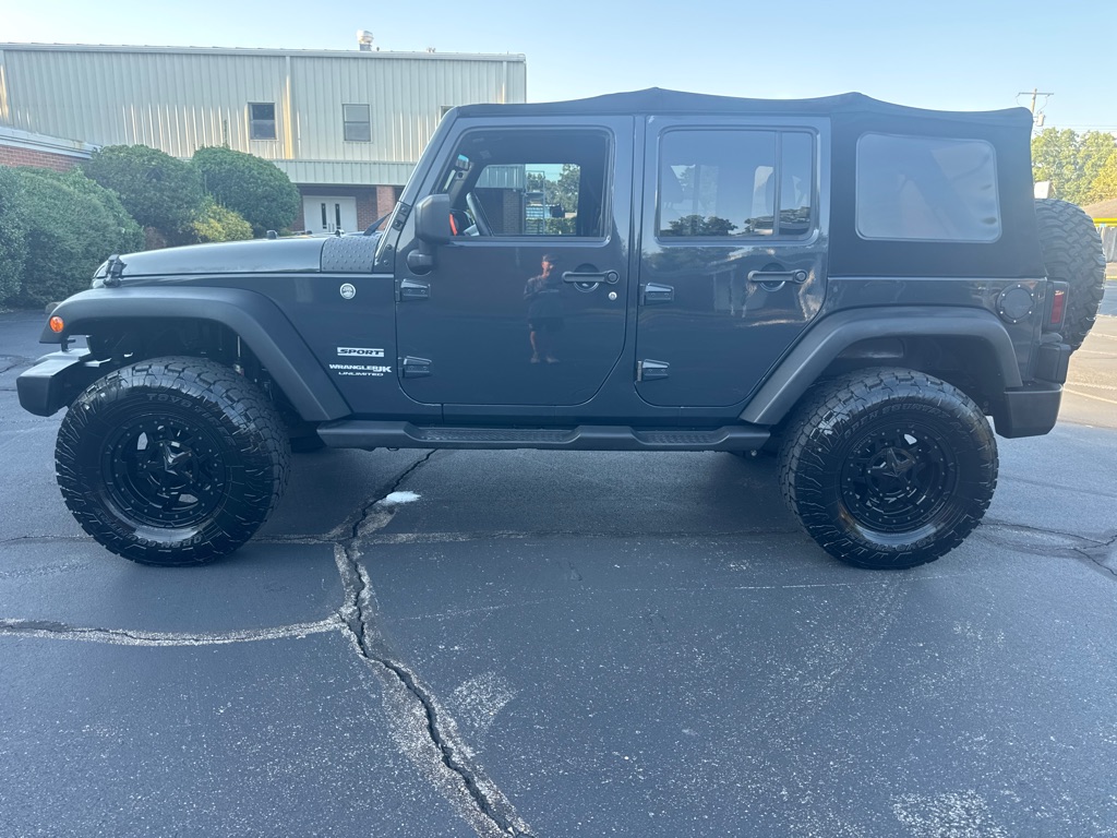 Photo 13 of this JEEP WRANGLER UNLIMI