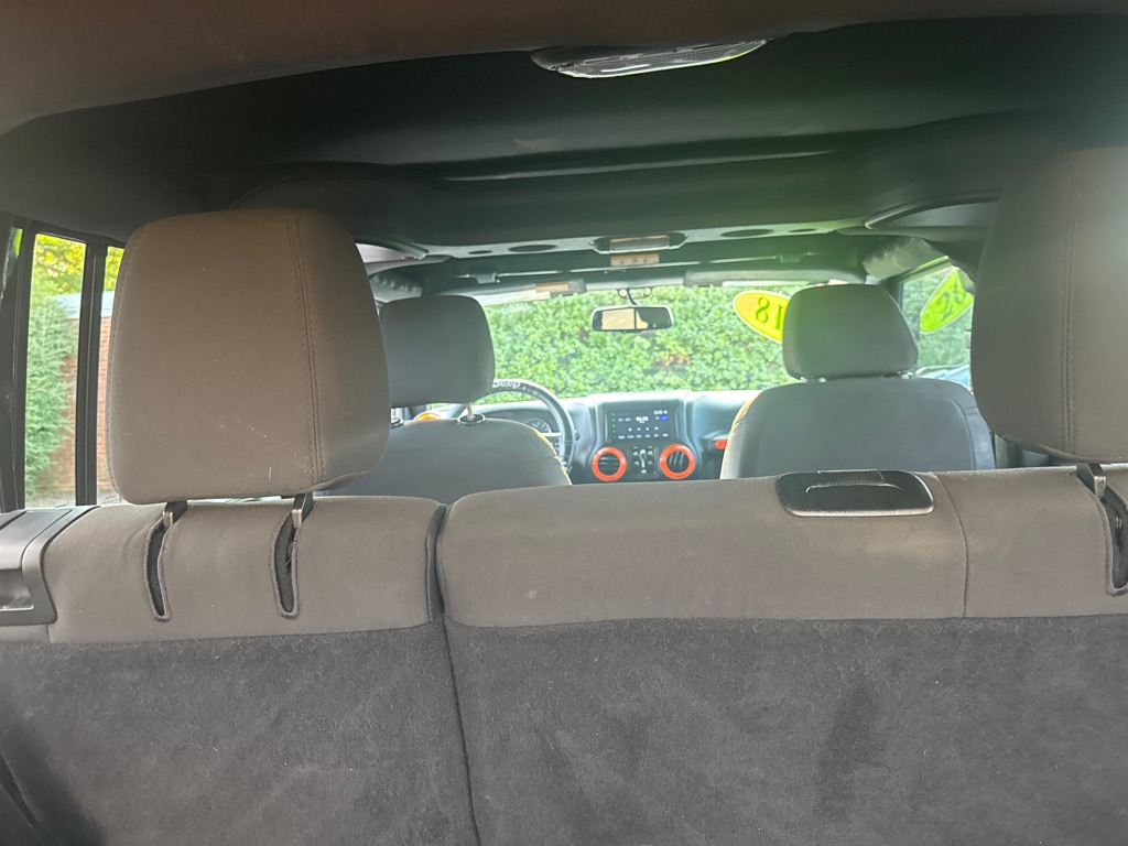Photo 22 of this JEEP WRANGLER UNLIMI