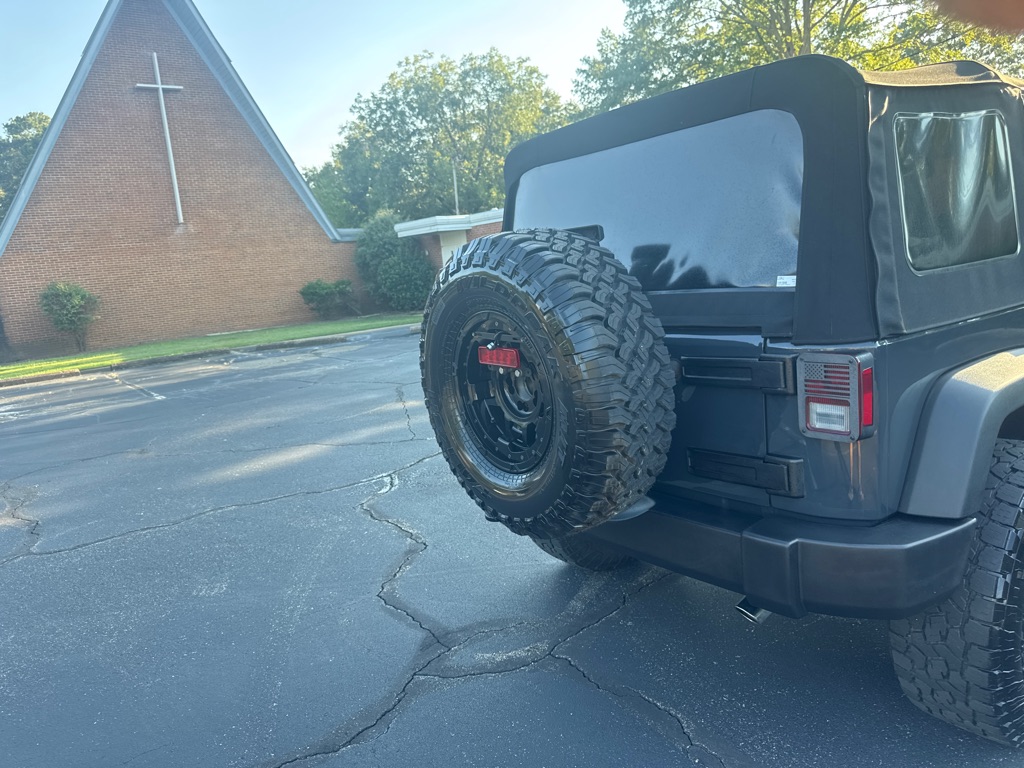 Photo 24 of this JEEP WRANGLER UNLIMI