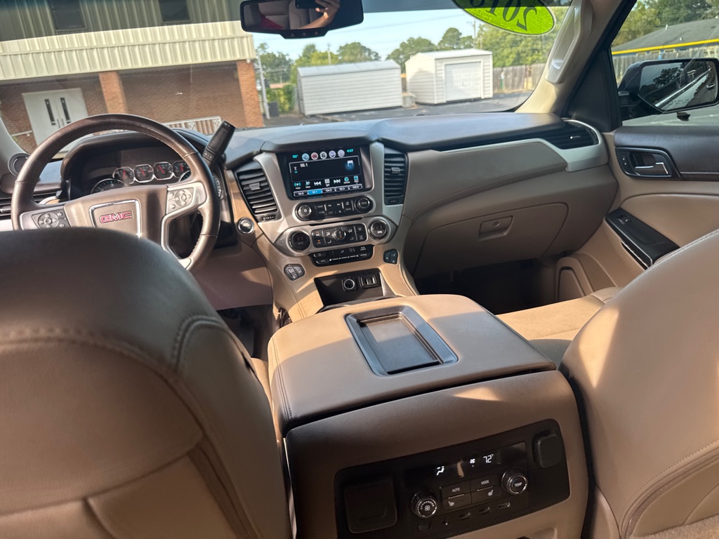 Photo 19 of this GMC YUKON