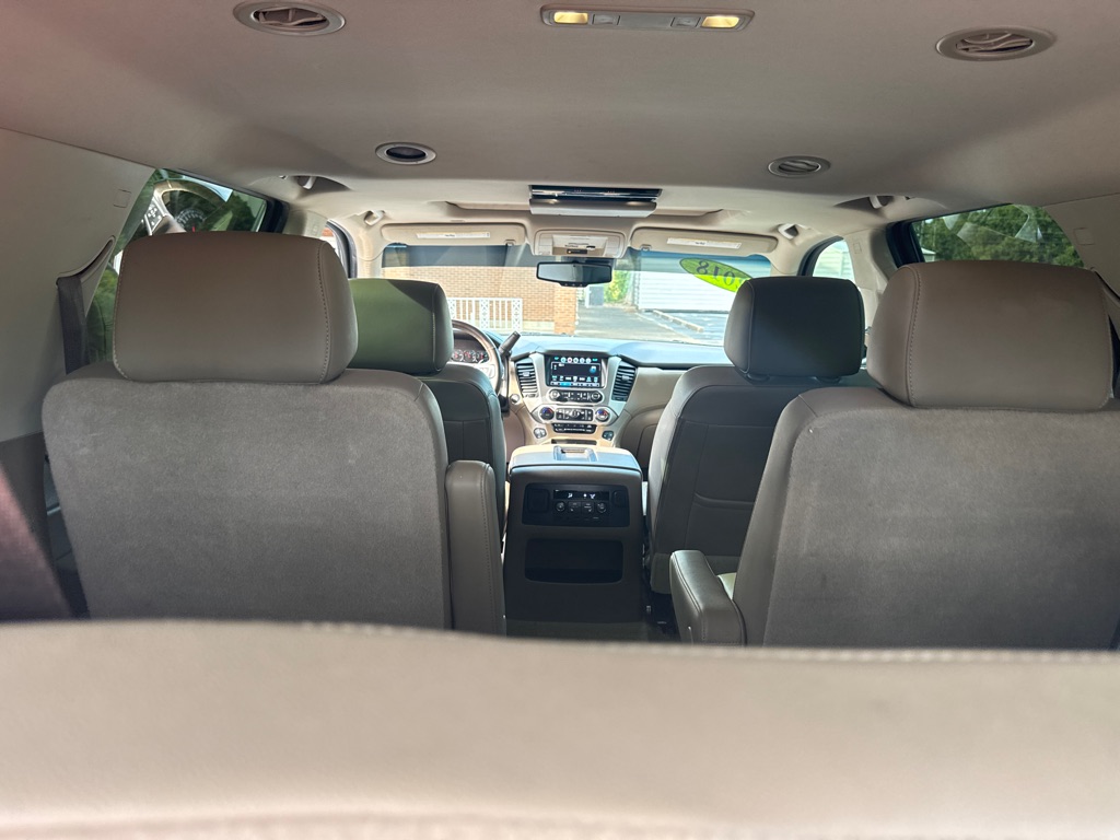Photo 22 of this GMC YUKON
