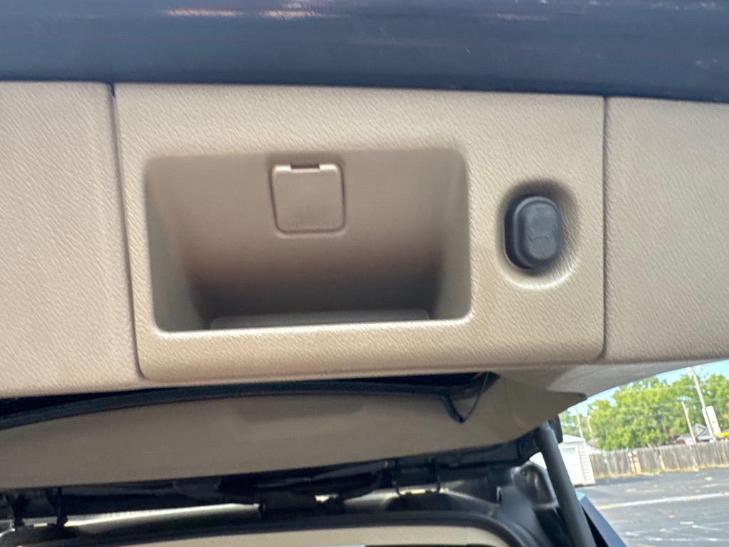 Photo 25 of this GMC YUKON
