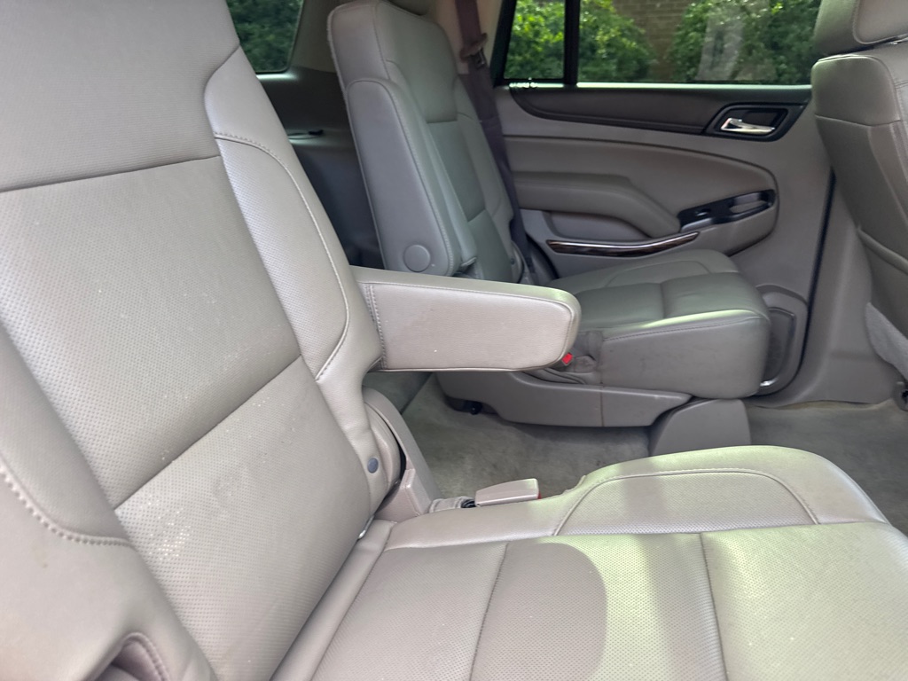 Photo 27 of this GMC YUKON