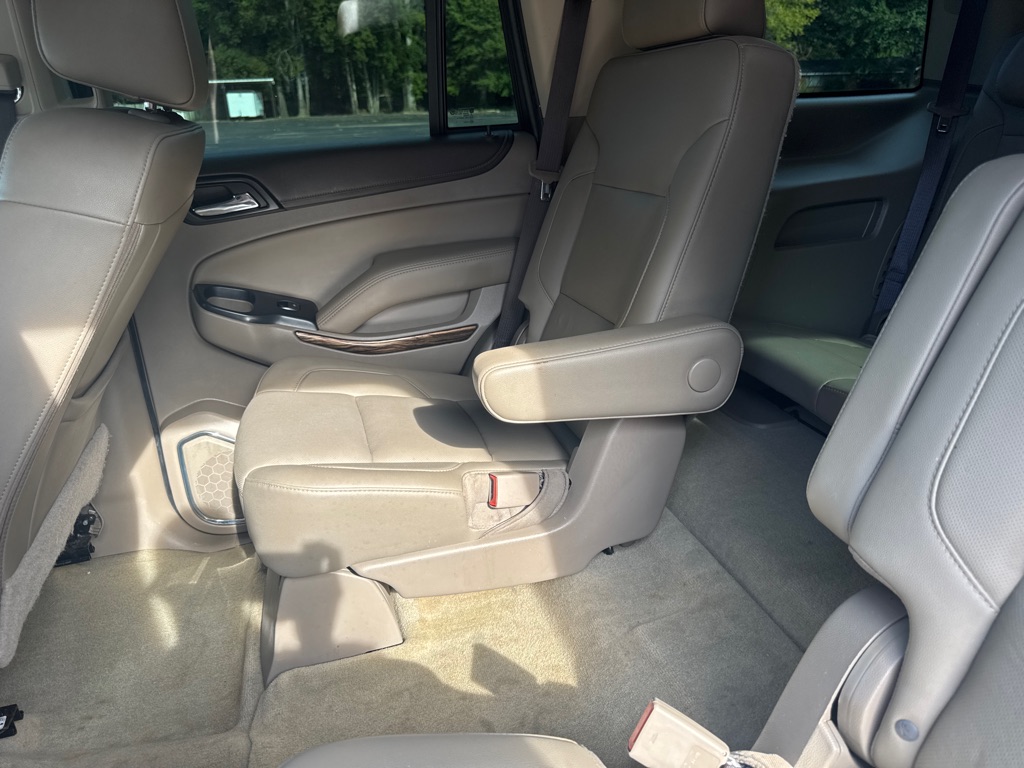 Photo 15 of this GMC YUKON
