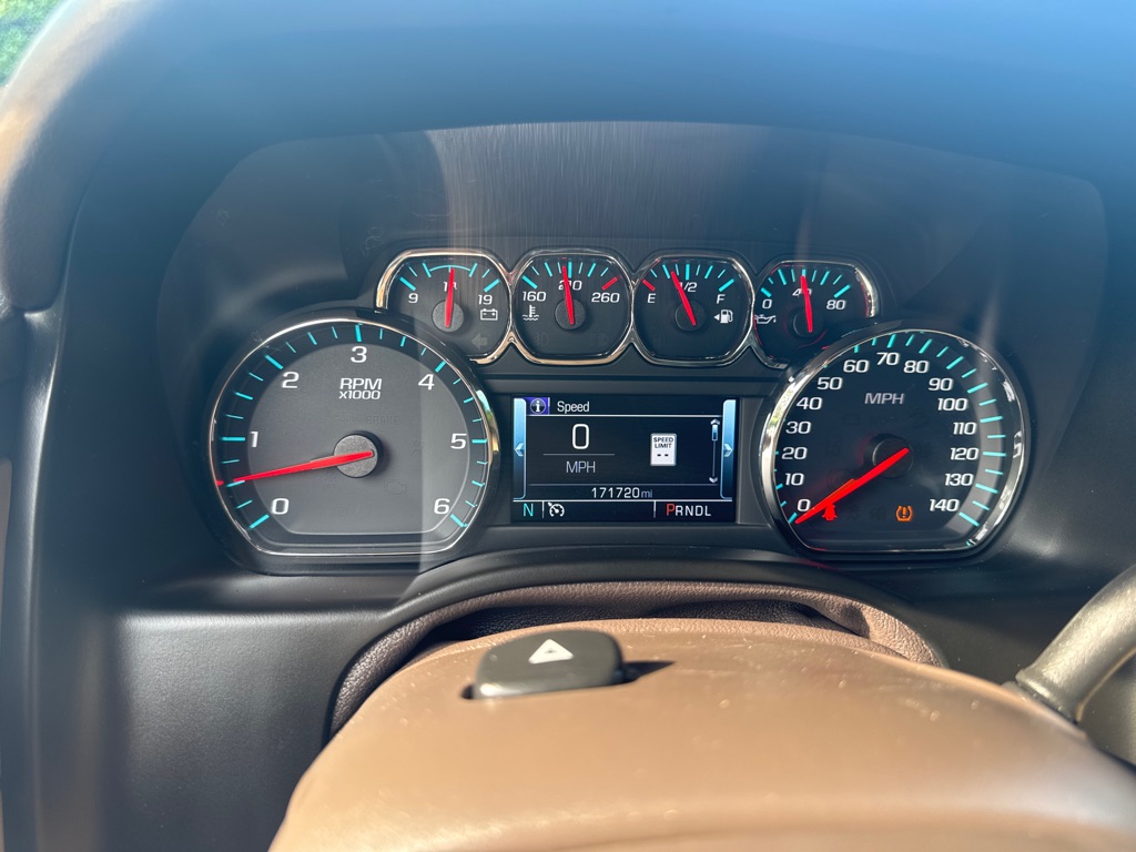 Photo 51 of this GMC YUKON