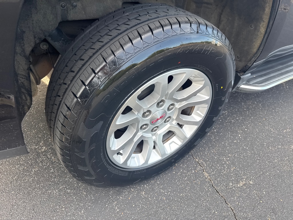 Photo 20 of this GMC YUKON
