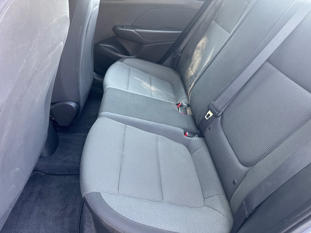 Photo 11 of this HYUNDAI ACCENT