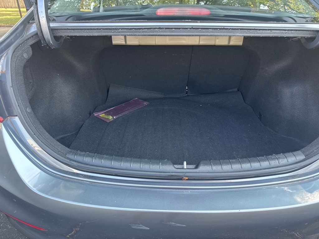 Photo 13 of this HYUNDAI ACCENT